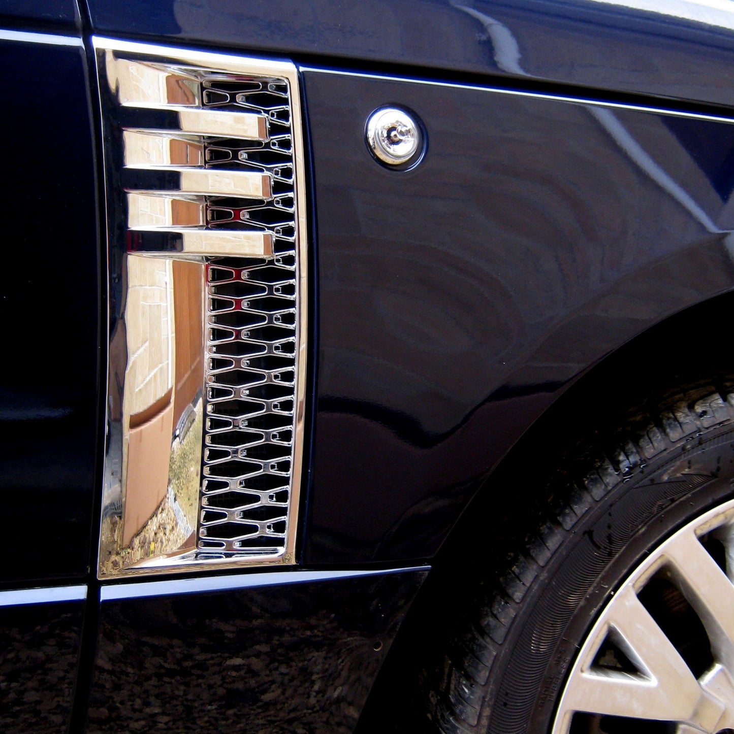 Side Vents - Chome / Chrome Mesh for Range Rover L322