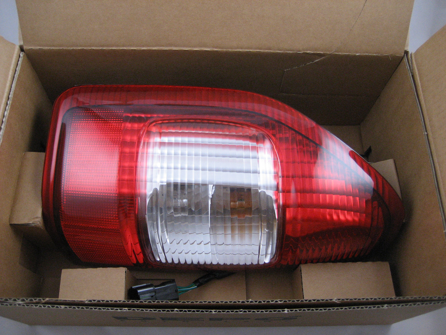 Rear Light Assembly & Loom - LH for Isuzu Rodeo (2003-07)