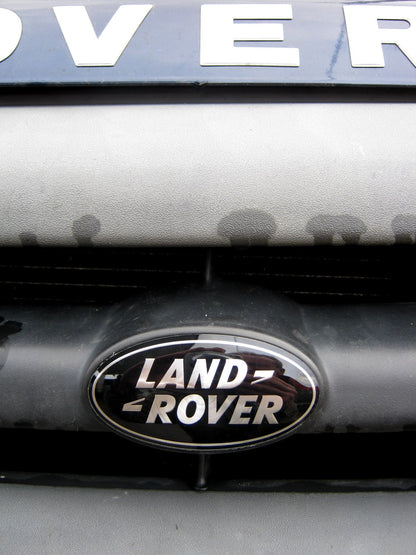 Genuine Front Grille Badge - Black & Silver - for Land Rover Freelander 1